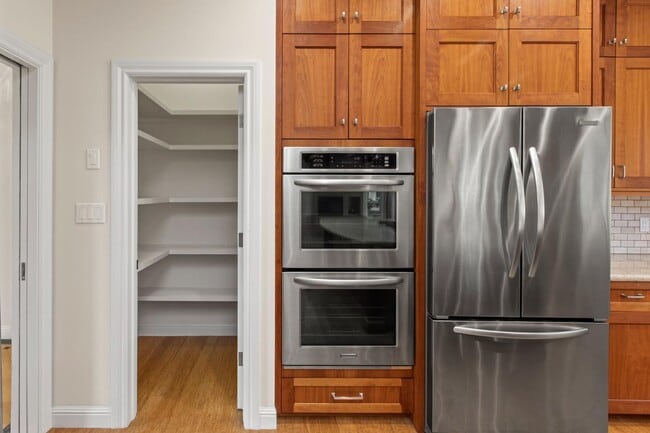 Building Photo - 27696 Vogue Ct