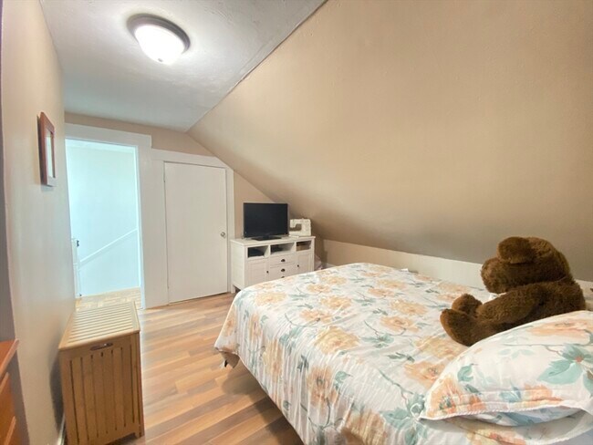 Building Photo - 1 Minton St