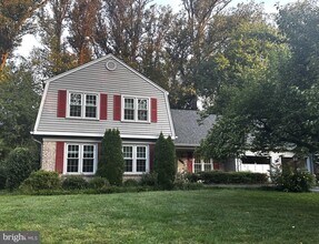 Building Photo - 9612 Whitecedar Ct