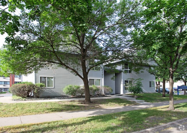 Primary Photo - Kosgiolek House