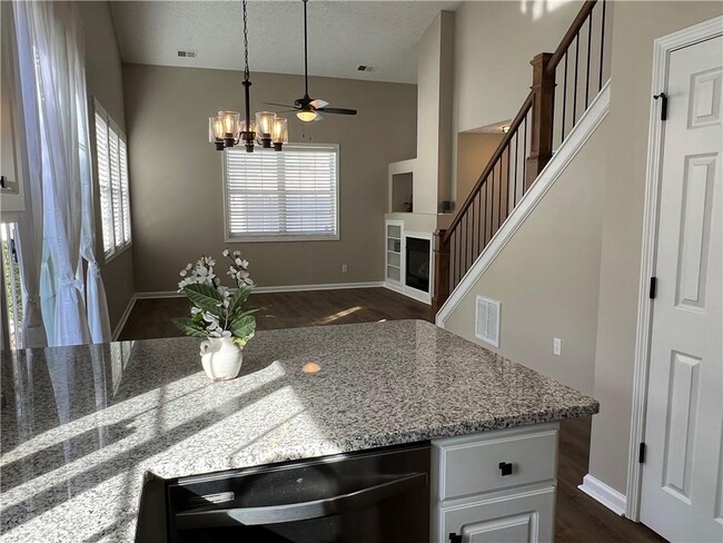 Building Photo - 275 Manley Ct