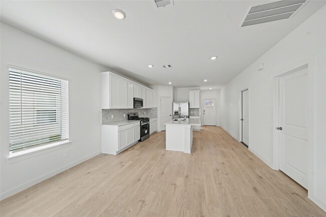 Building Photo - 4219 Gold Hl Ln