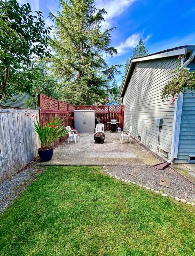 Building Photo - Newly Updated 3 Bedroom 3 Bath Home in Cov...