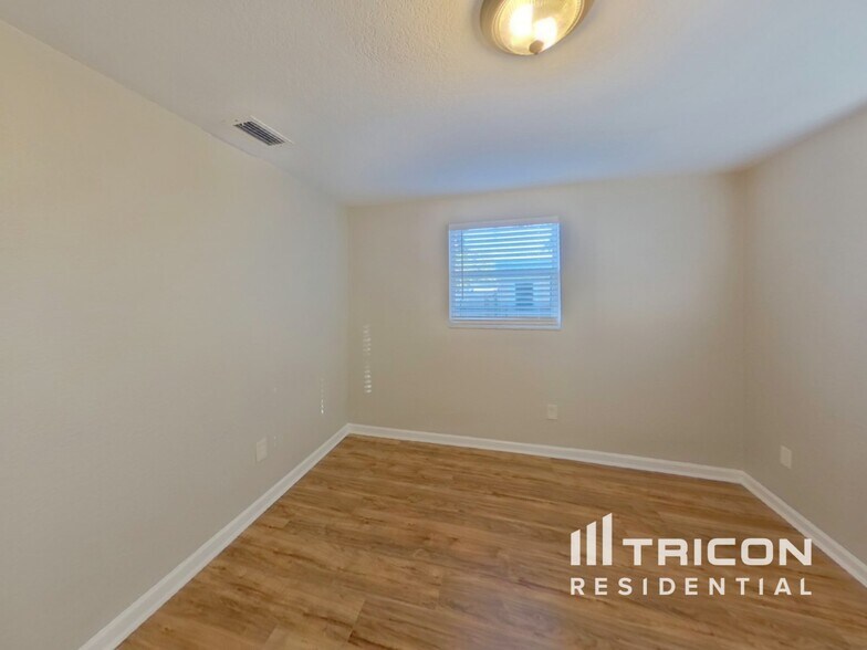 Building Photo - 6401 81st Ave