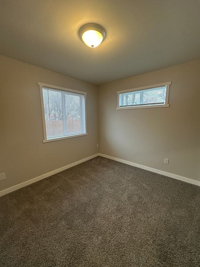 Building Photo - NEW LOWER PRICE~~~Brand New & Adorable 2 Bedroom, 2 Bathroom Unit in Saint Anthony!