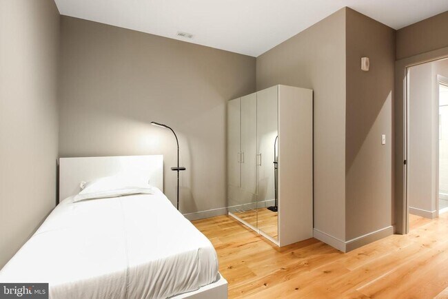 Building Photo - 448 K St NW