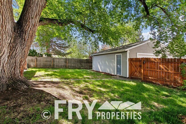 Building Photo - Charming University Hills Home with Oversized 2-Car Garage & Private Backyard