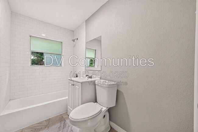 Building Photo - 5910 Southtown St
