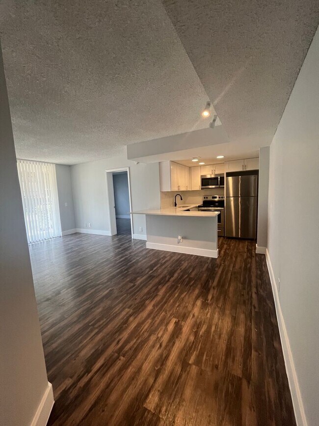 Building Photo - TWO BEDROOM TWO BATHROOM! WATERFRONT COMMUNITY