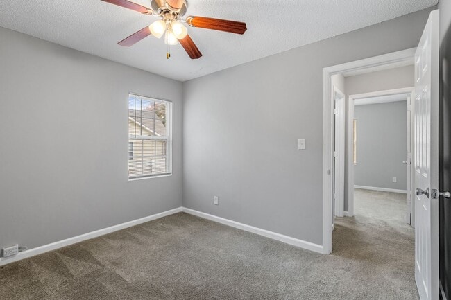 Building Photo - SW - Like New Home! Newer SS Appliances & Cabinets, Ceiling Fans, Blinds, Front Porch and Deck. M...