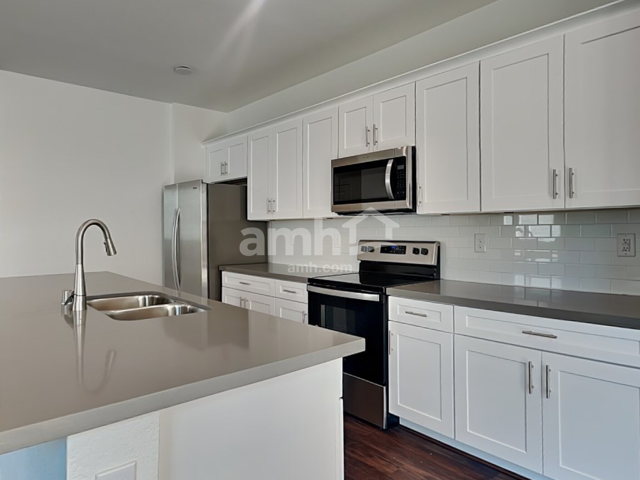 Building Photo - 8883 Carmine Cob Ave
