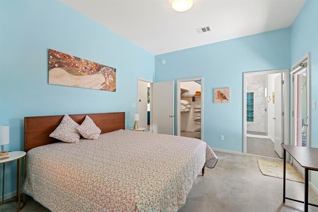 Building Photo - 3802 Byron Dr
