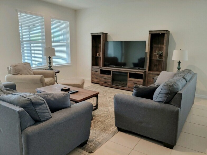 Building Photo - 2500 Avian Loop