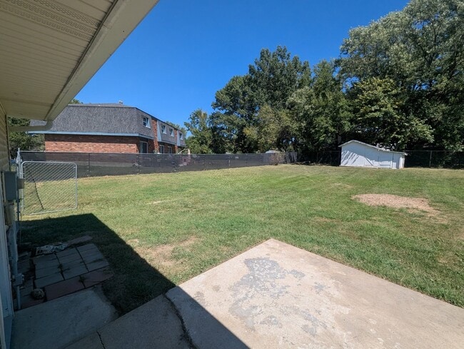 Building Photo - 167 SE 421st Rd