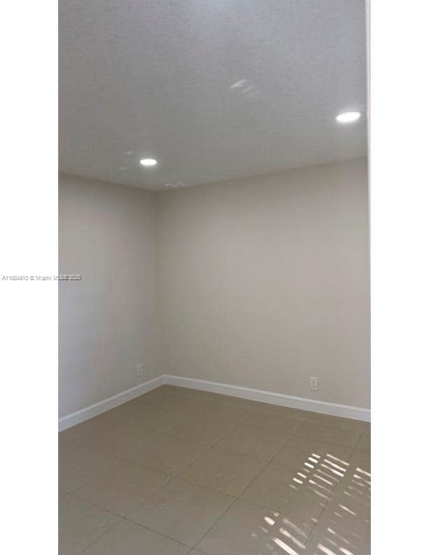 Building Photo - 282 NW 41st Way