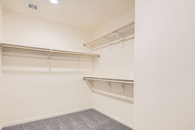 Building Photo - Spacious & Smart: Southern Highlands 4-Bed...