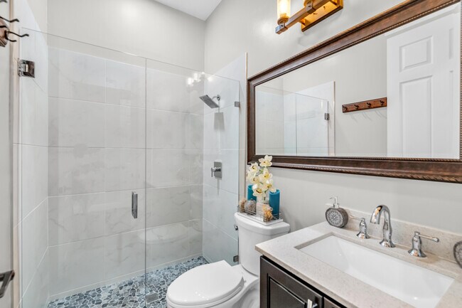 Building Photo - 4661 Manderly Dr
