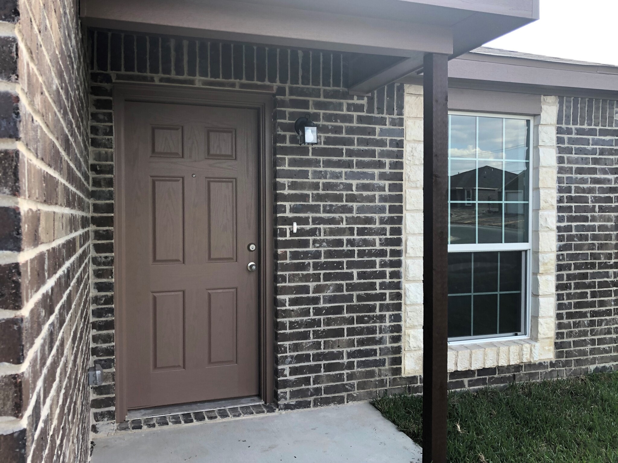 Building Photo - 5708 Lariat Ct