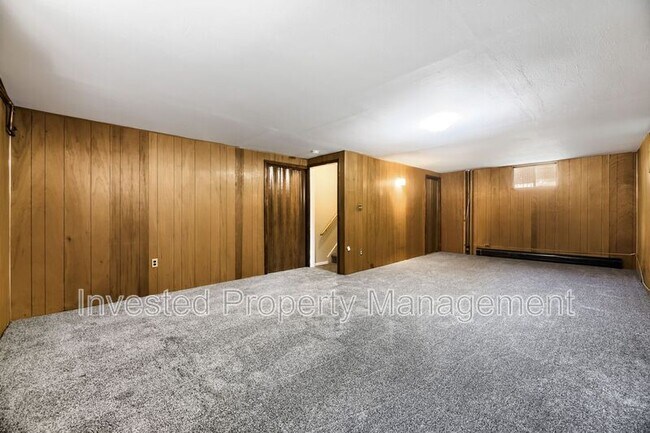 Building Photo - 1142 W Ida Ave