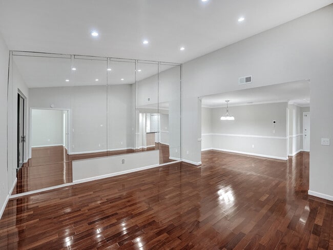 Building Photo - 9280 Sable Ridge Cir