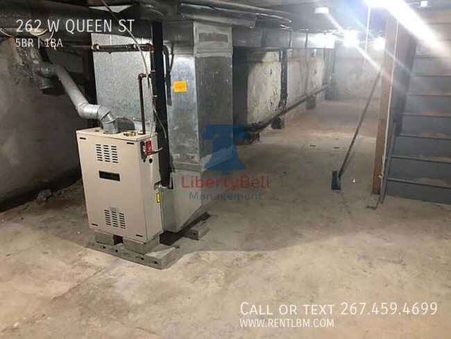 Building Photo - 262 W Queen Ln