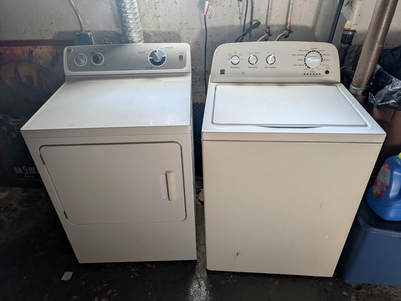Washer & Dryer - 197 Rockledge Ave