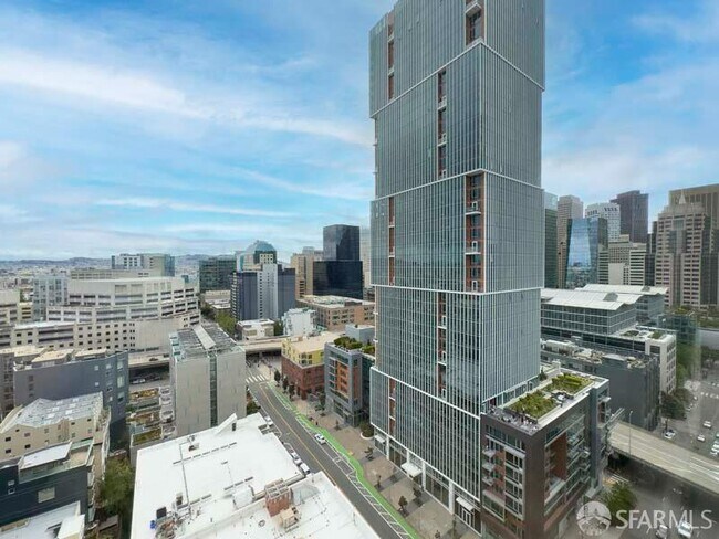 Building Photo - 333 1st St