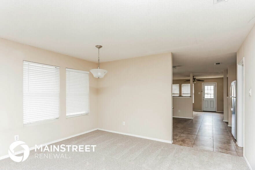 Building Photo - 2721 Meadowlark Dr