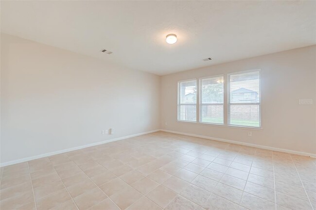 Building Photo - 15910 Copper Oak Ln