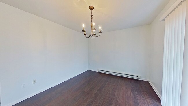 Building Photo - 3 Bedroom Semi-Detached Home in Crossroads Borough!