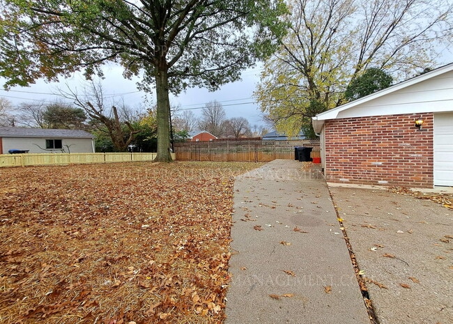 Building Photo - 3107 Iris Way