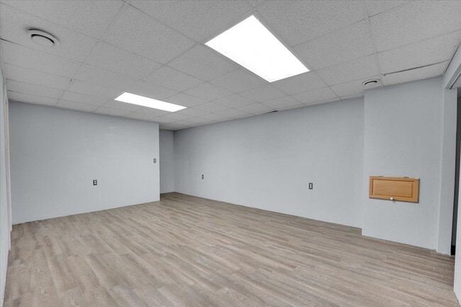 Building Photo - 6621 Samantha Ln