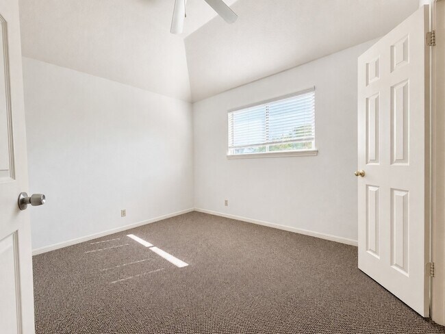 Building Photo - 6303 Carissa Ct