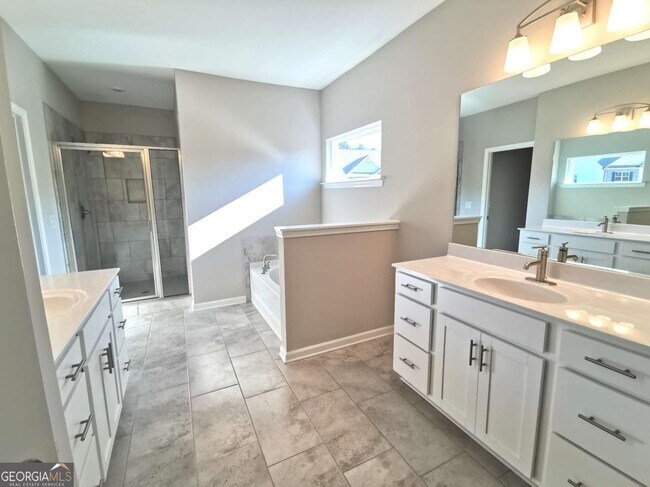 Building Photo - 4376 Waxwing St