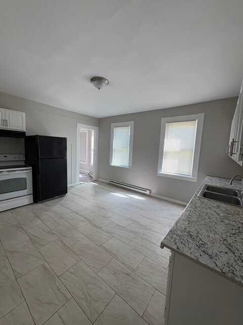 Building Photo - 56 Ashley St