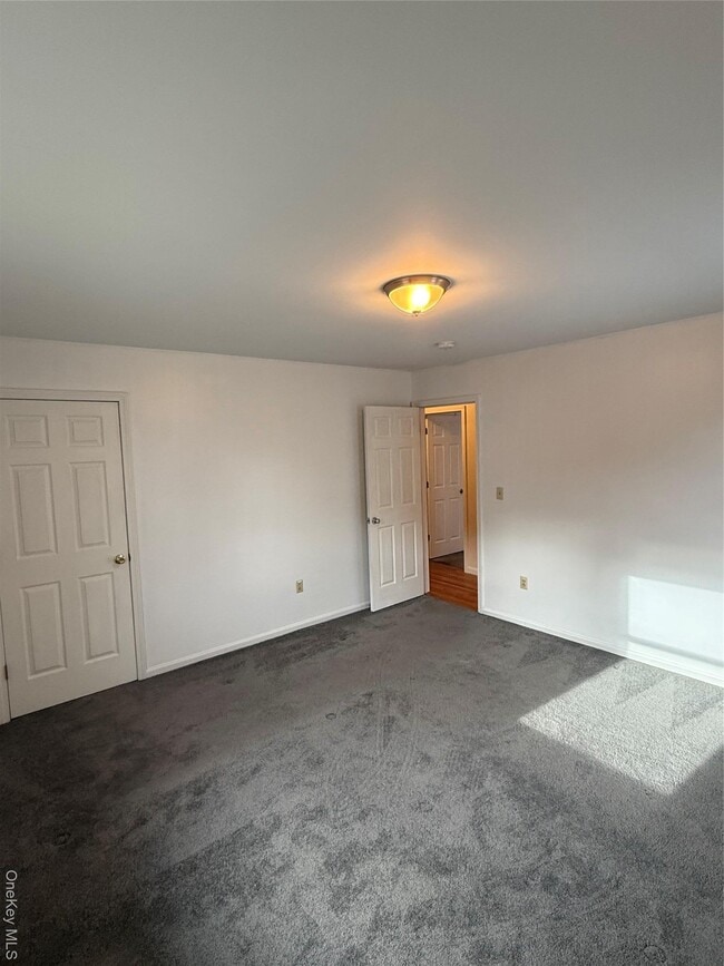 Building Photo - 39 Royce Ave