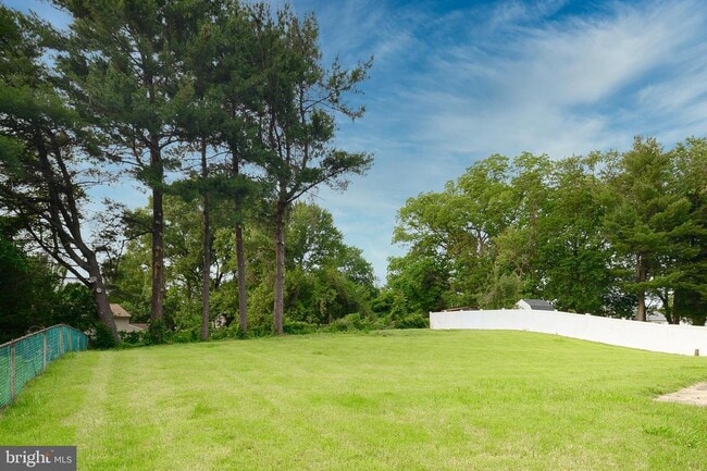 Building Photo - 9700 Cedarhollow Ln