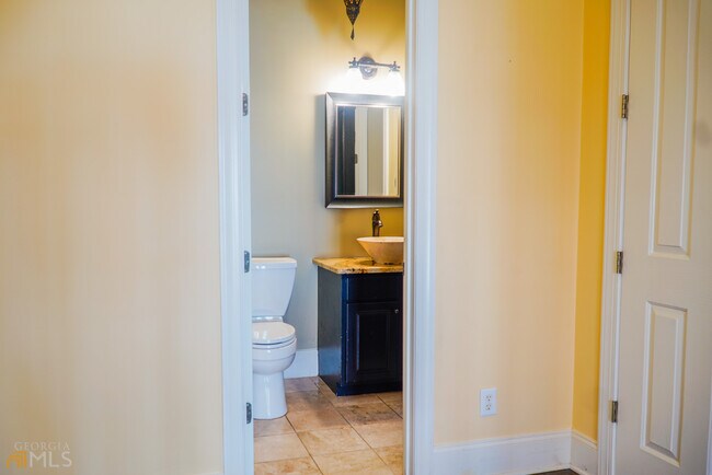 Building Photo - 1127 Ashton Bluff Dr NE