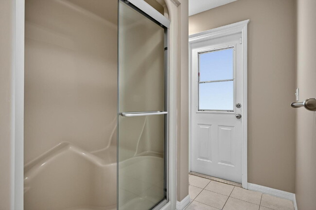 Building Photo - PINE LAKES POOL HOME