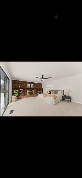 Building Photo - 810 Shady Ln