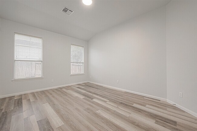 Building Photo - 6406 Applewood Forest Dr