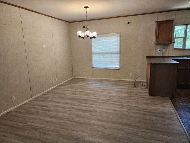 Building Photo - 8315 Burleson Manor Rd