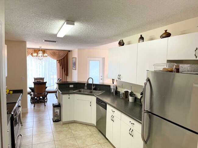 Building Photo - 35 Postman Ln