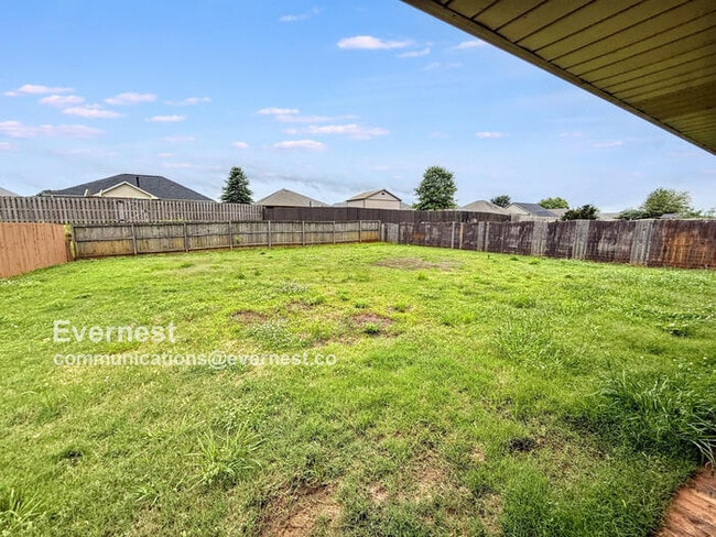 Building Photo - 24752 Rolling Vista Dr