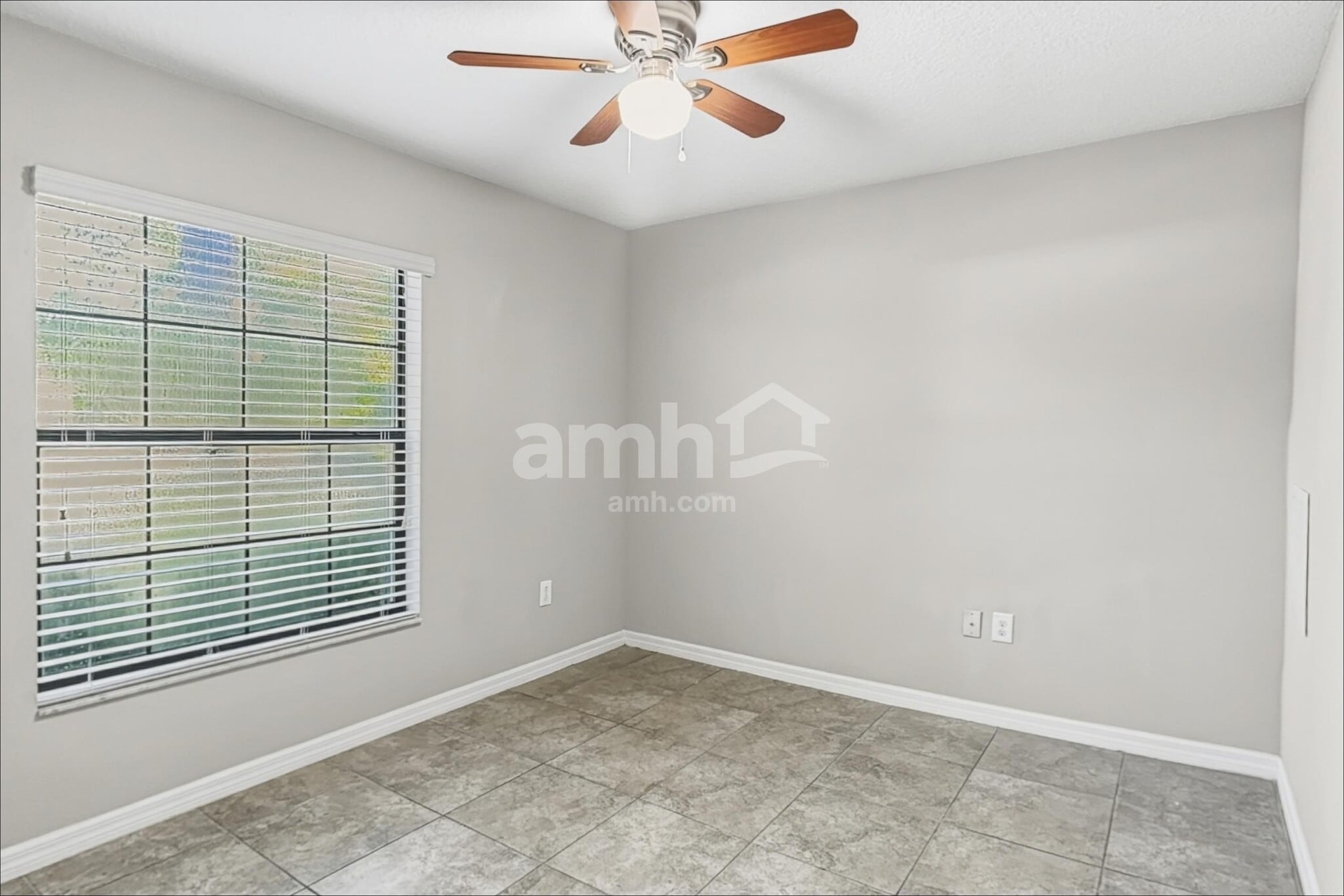 Building Photo - 10132 Carloway Hills Dr