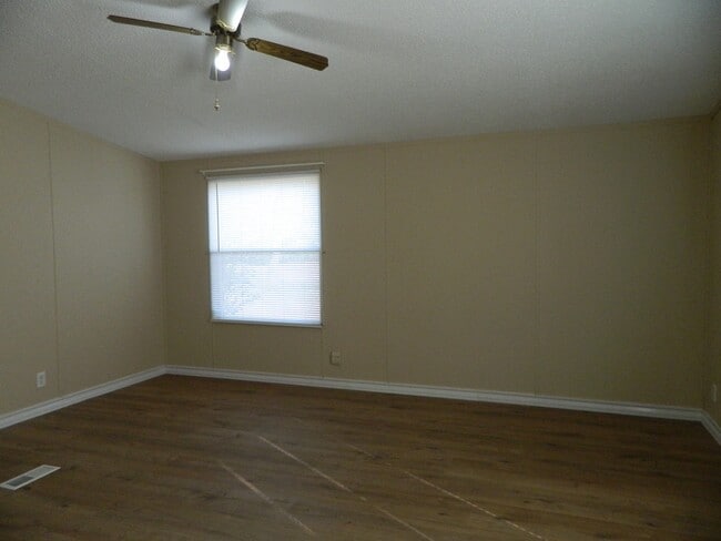 Building Photo - 3434 Corrolla