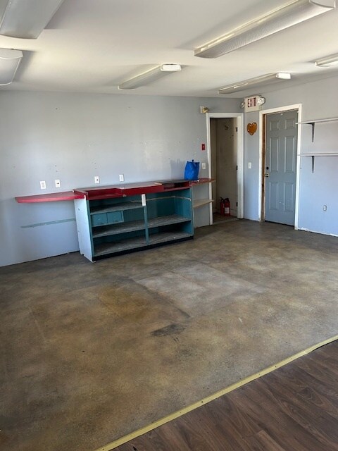 Building Photo - 345 State St