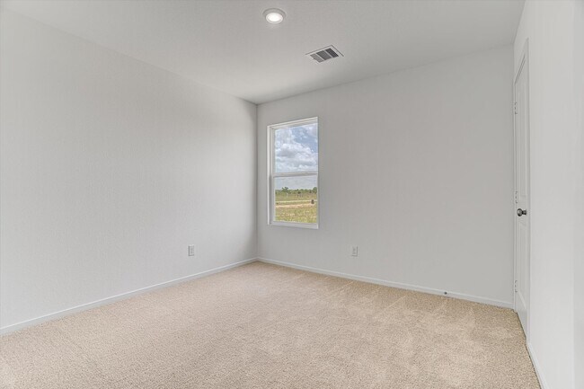 Building Photo - 390 LUCIA Way