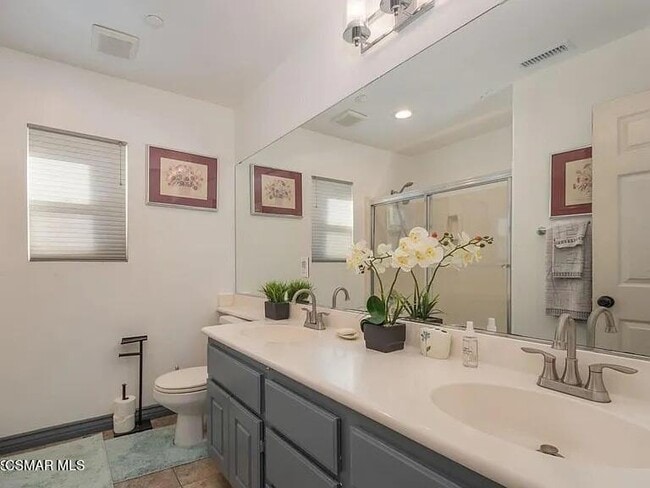 Building Photo - 728 Navito Way