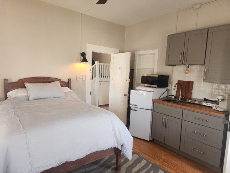 Building Photo - 100 Bauer Ave